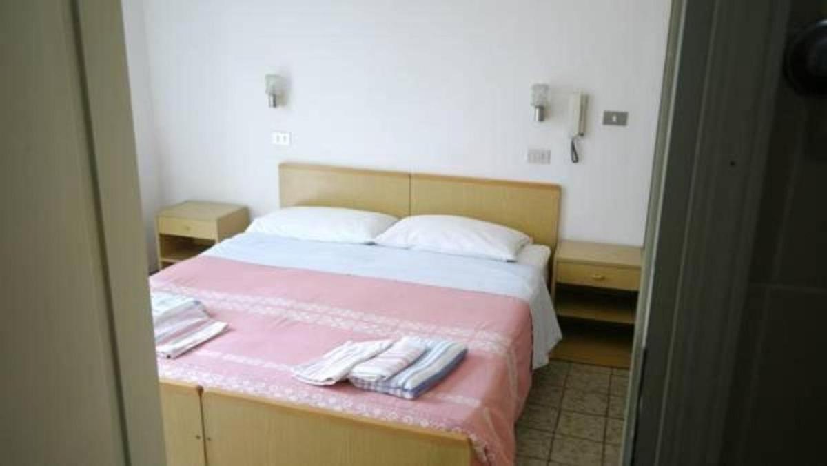 Hotel Villa Del Prato Cucina Romagnola E Possibilita Pacchetto Spiaggia Bellariva Di Rimini 외부 사진